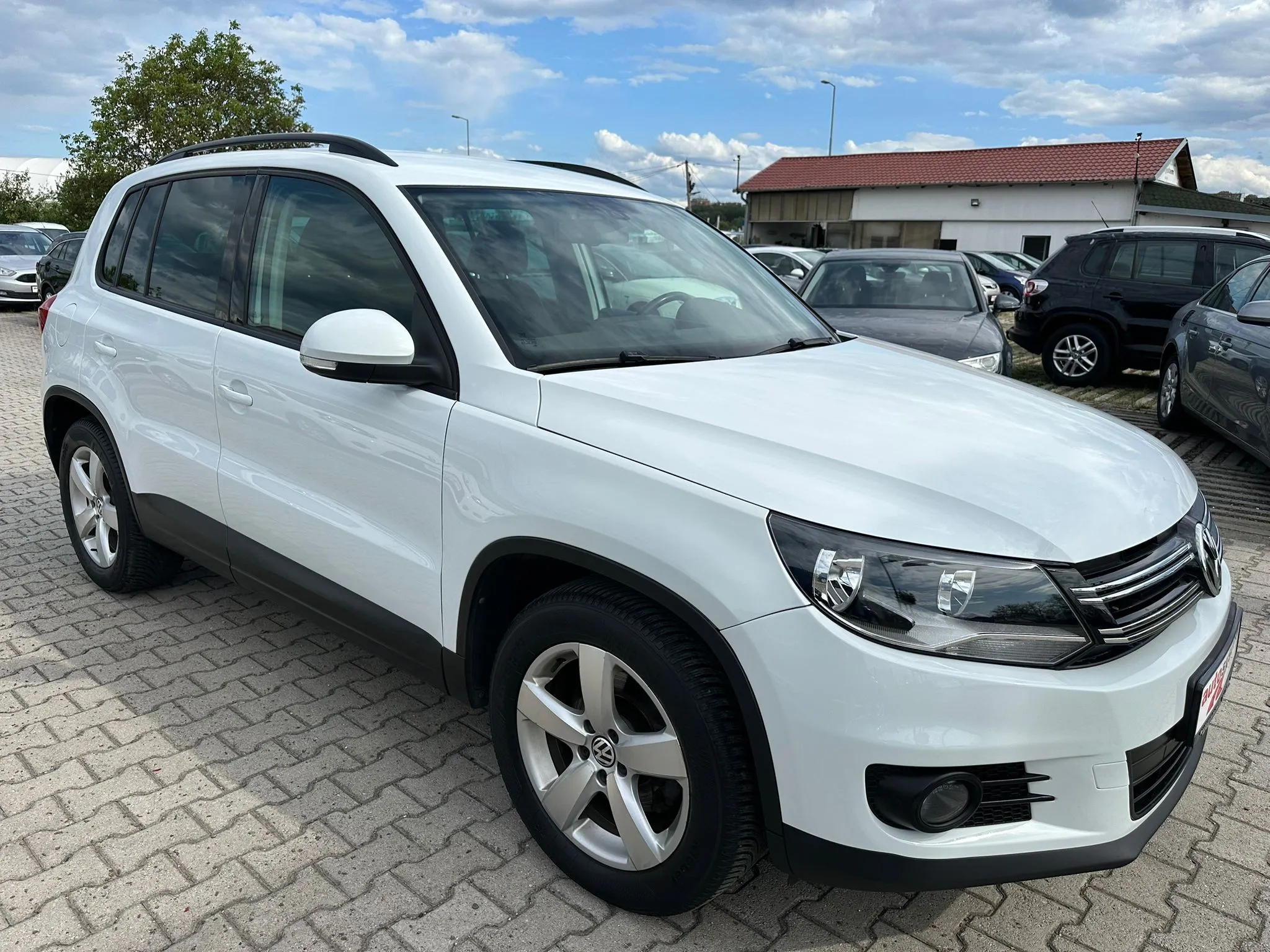 Volkswagen Tiguan 2.0 TDI KREDITI NA LICU MESTA Image 3