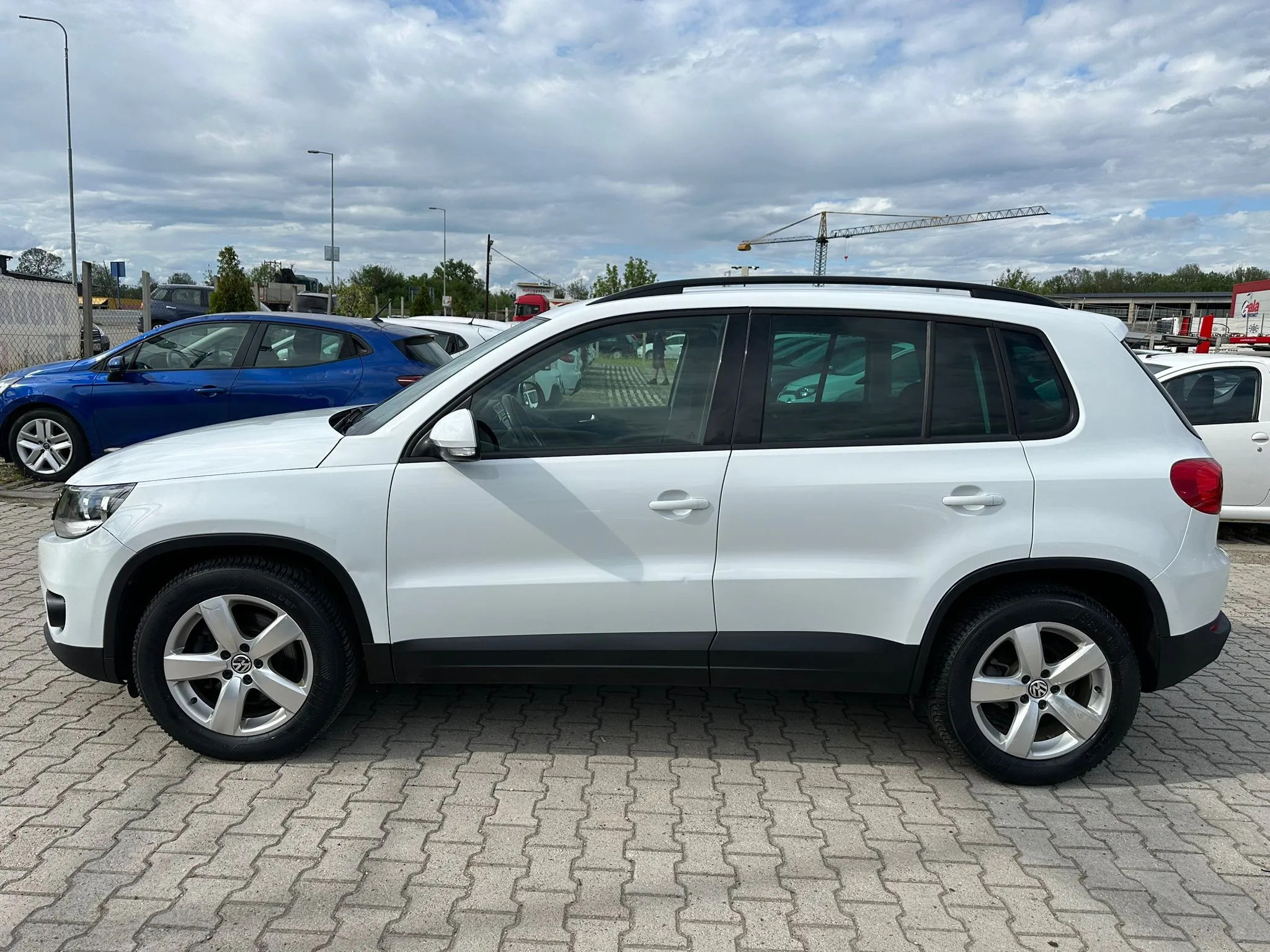 Volkswagen Tiguan 2.0 TDI KREDITI NA LICU MESTA Image 8
