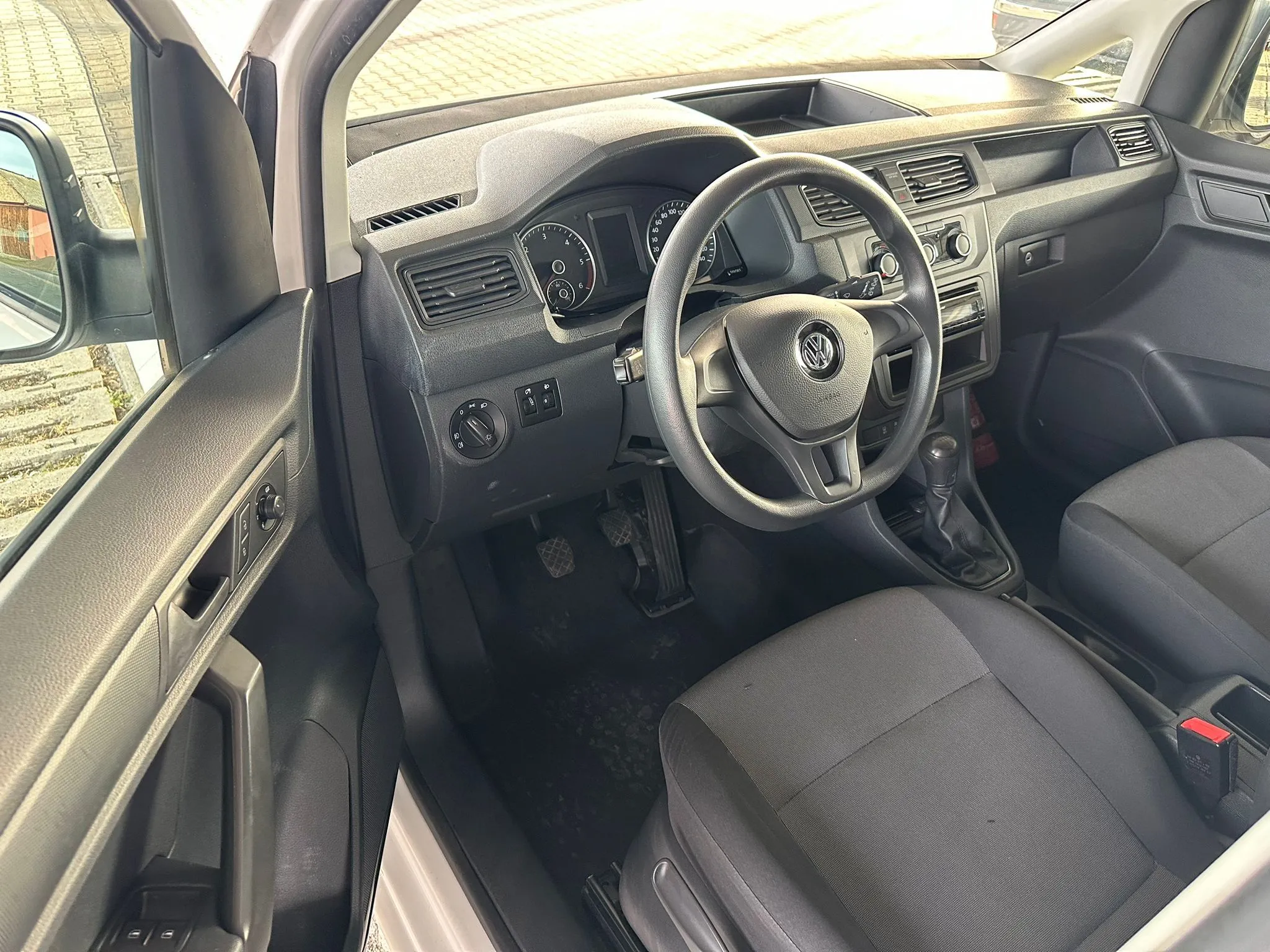 Volkswagen VW Caddy  Image 8