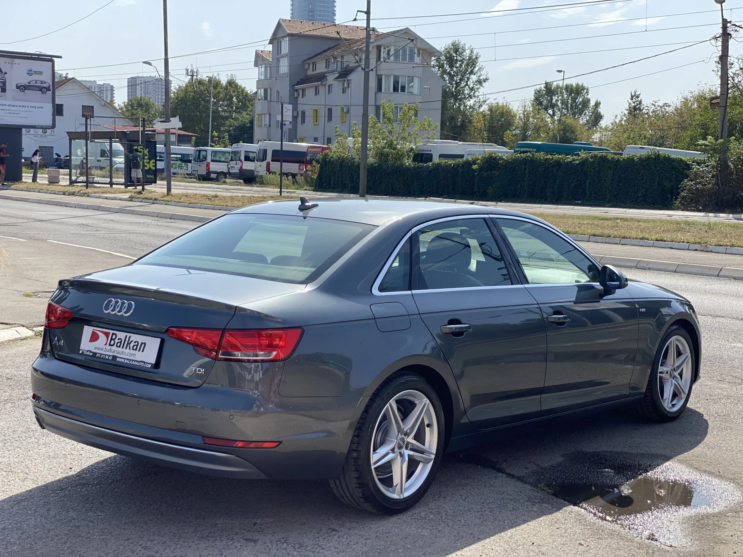 Audi A4 2.0TDI/SLINE/XEN/AUT Image 5