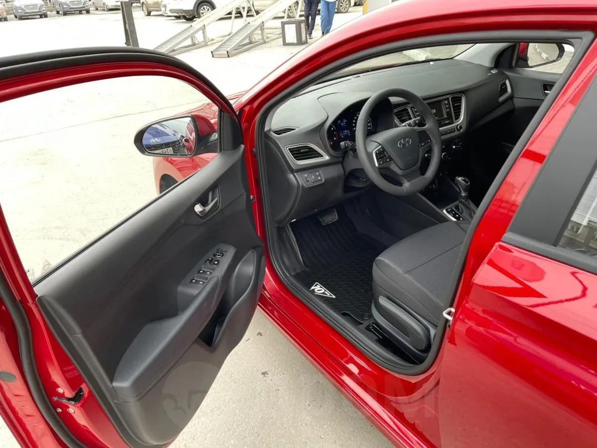 Hyundai Solaris  Image 6