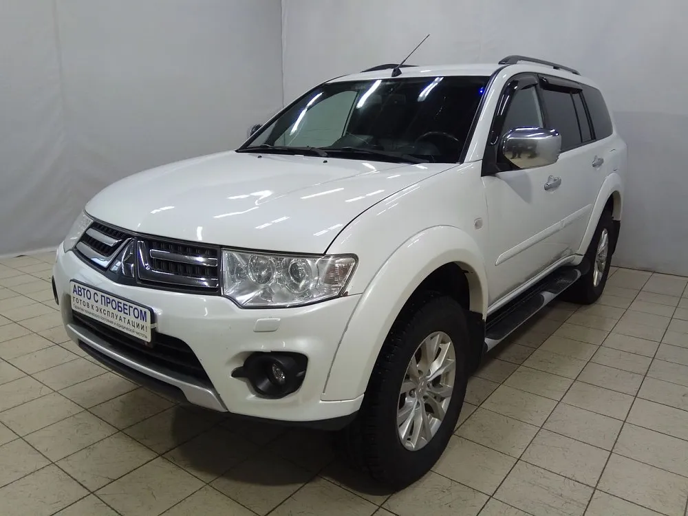 Mitsubishi Pajero  Image 1