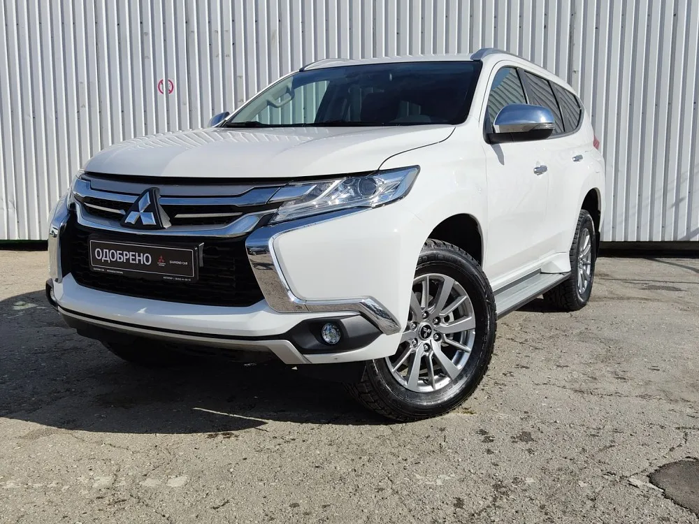 Mitsubishi Pajero  Image 1