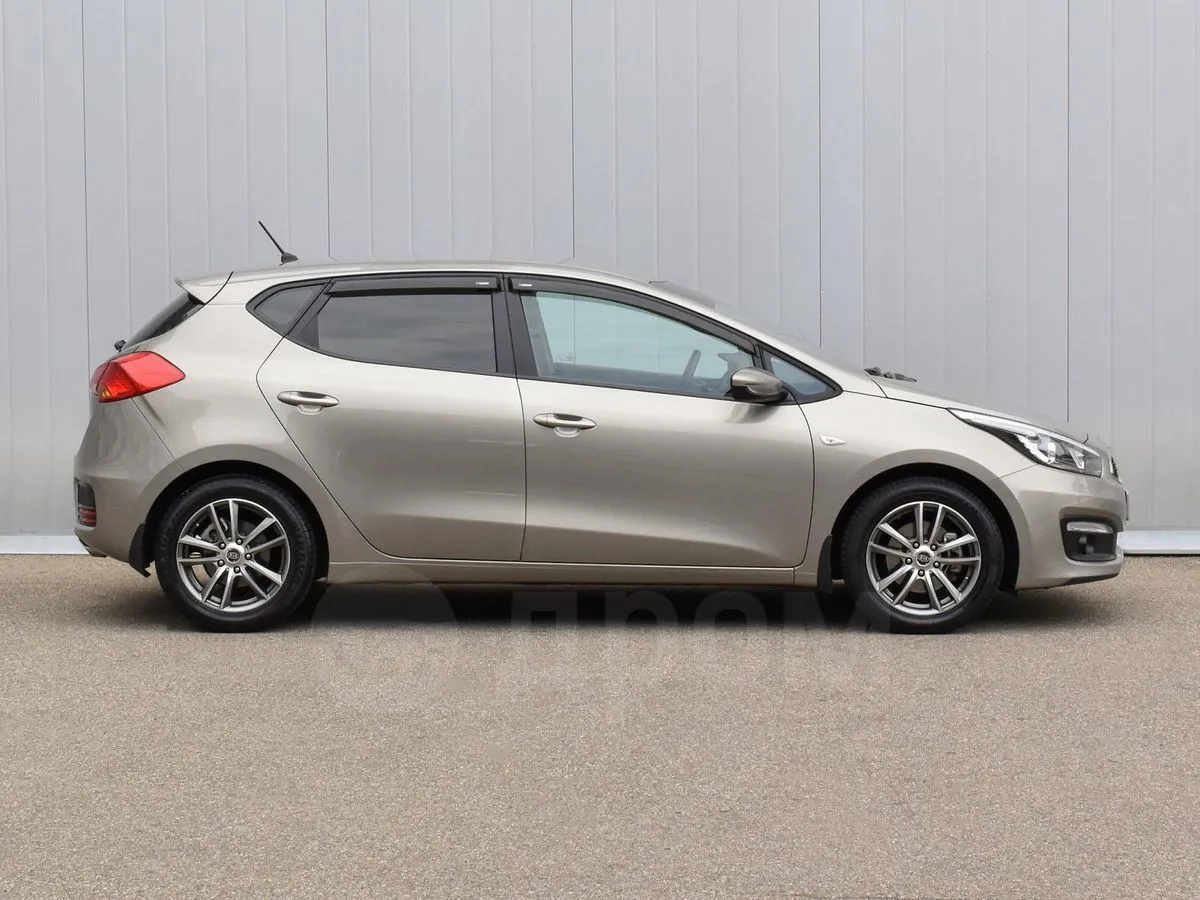 Kia Ceed  Image 8