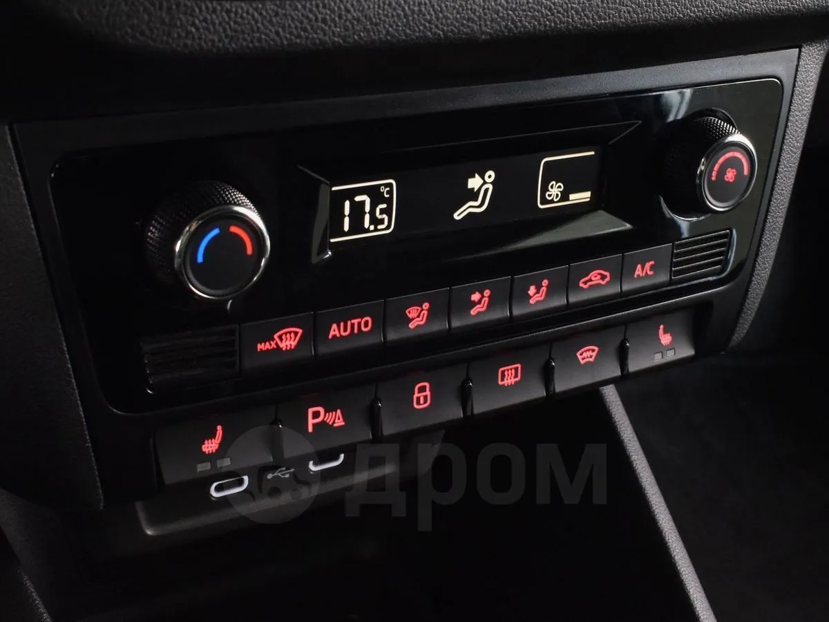 Volkswagen Polo  Image 9