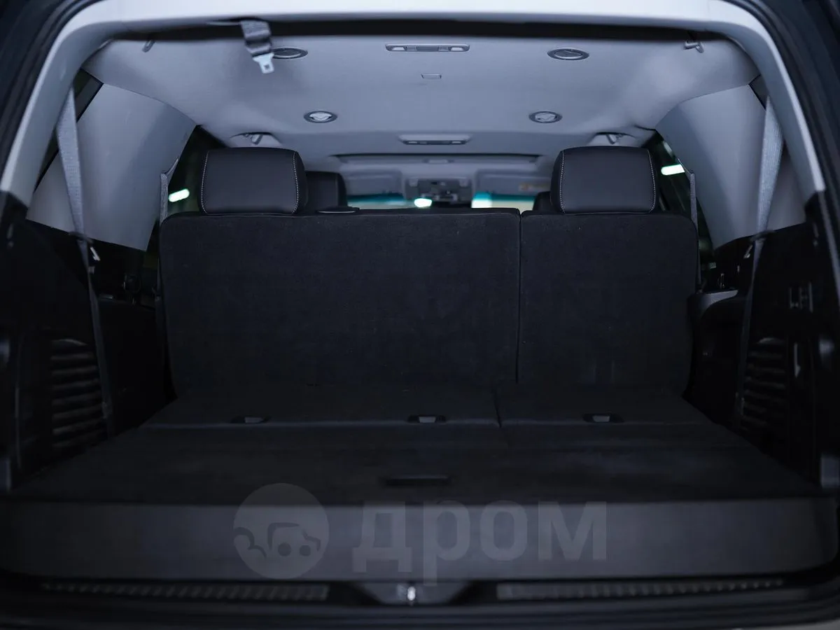 Chevrolet Tahoe  Image 9