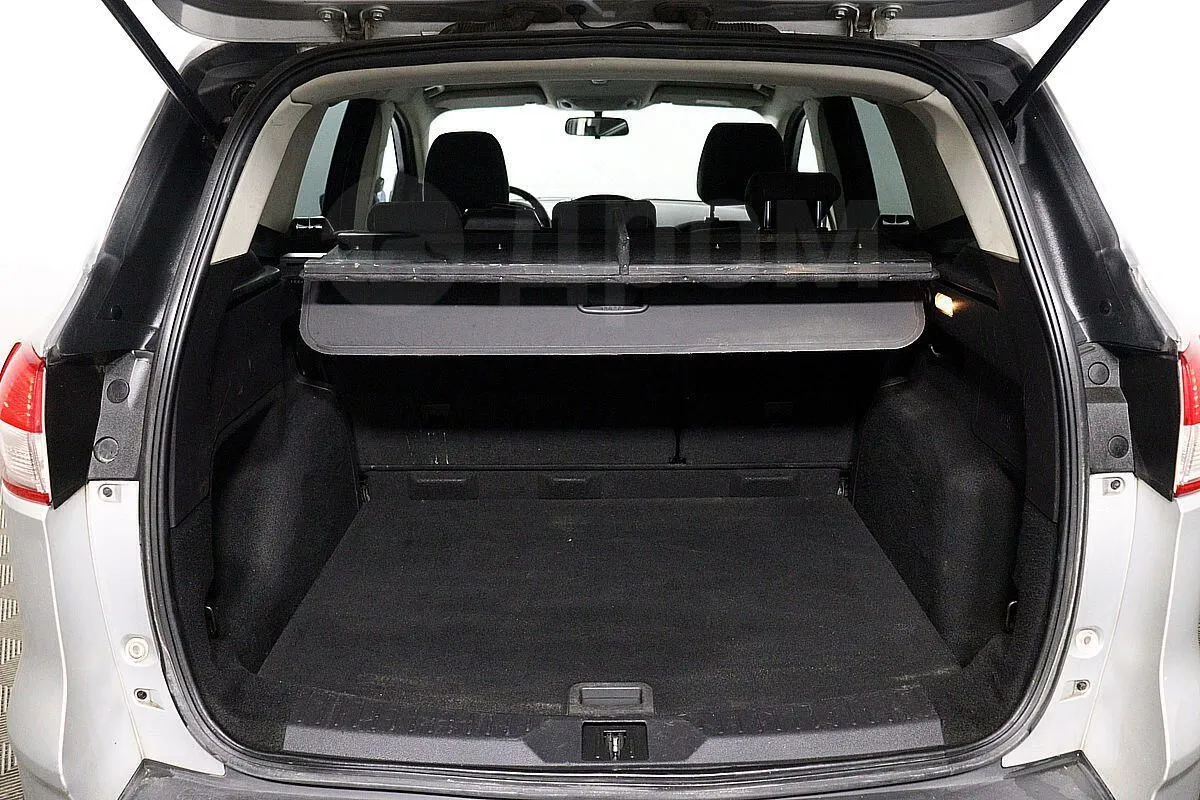Ford Kuga  Image 9