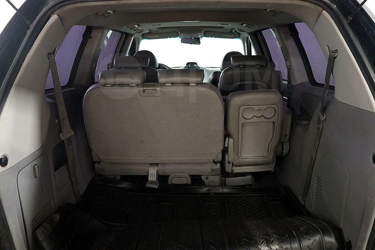Kia Grand  Image 9