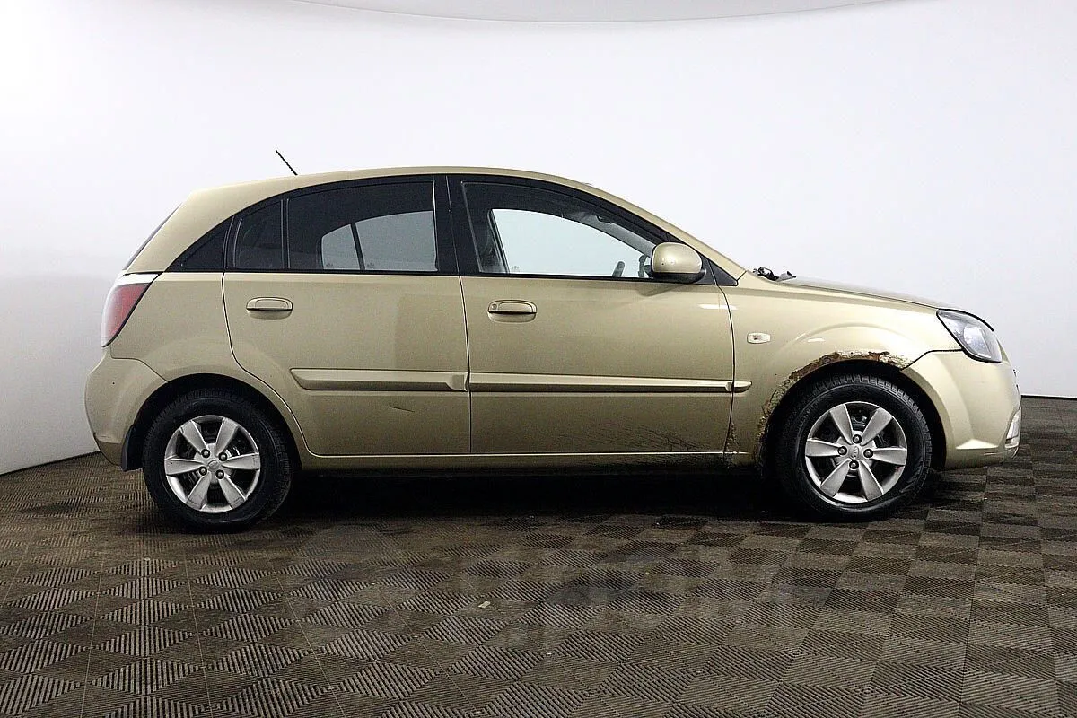 Kia Rio  Image 4