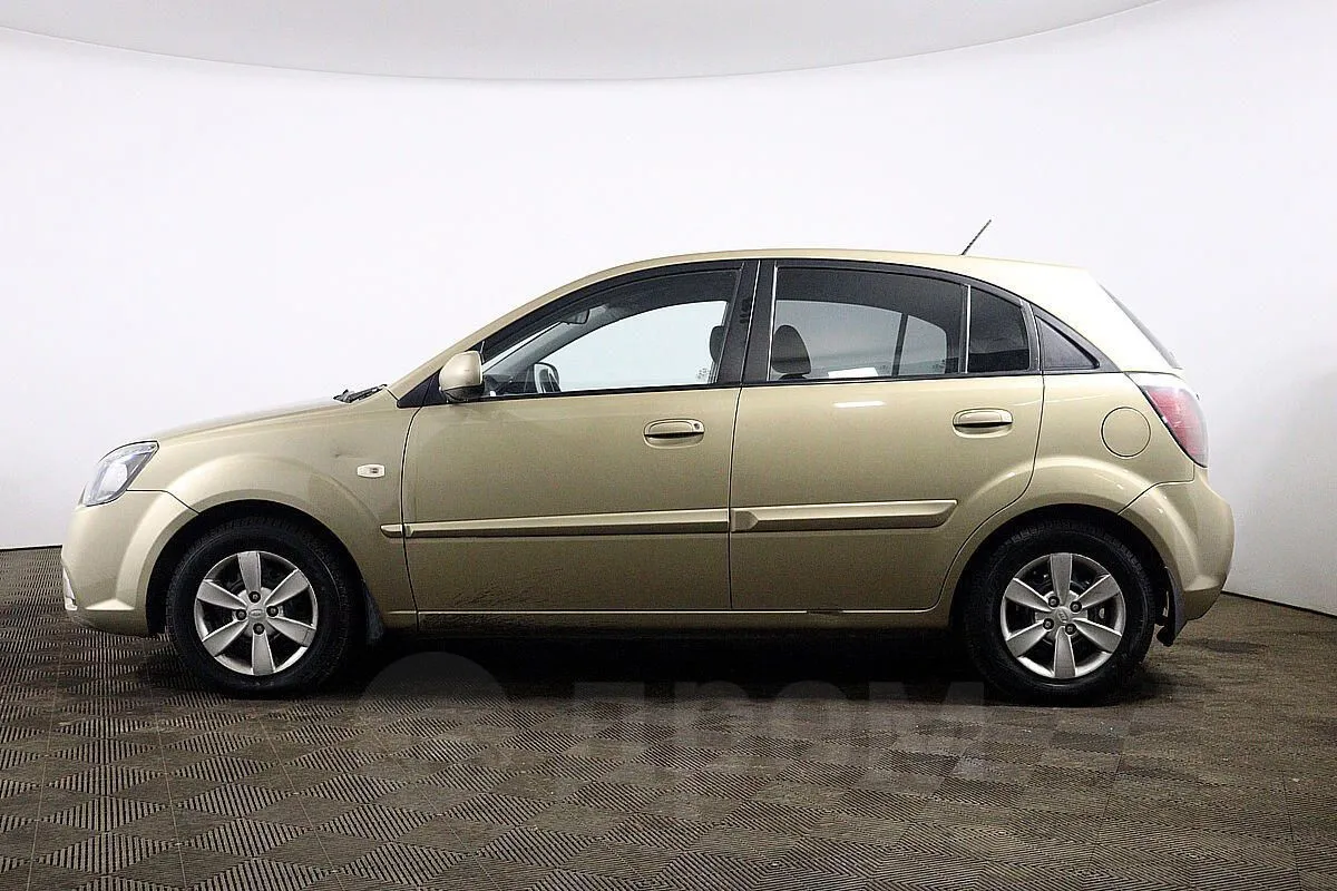 Kia Rio  Image 8