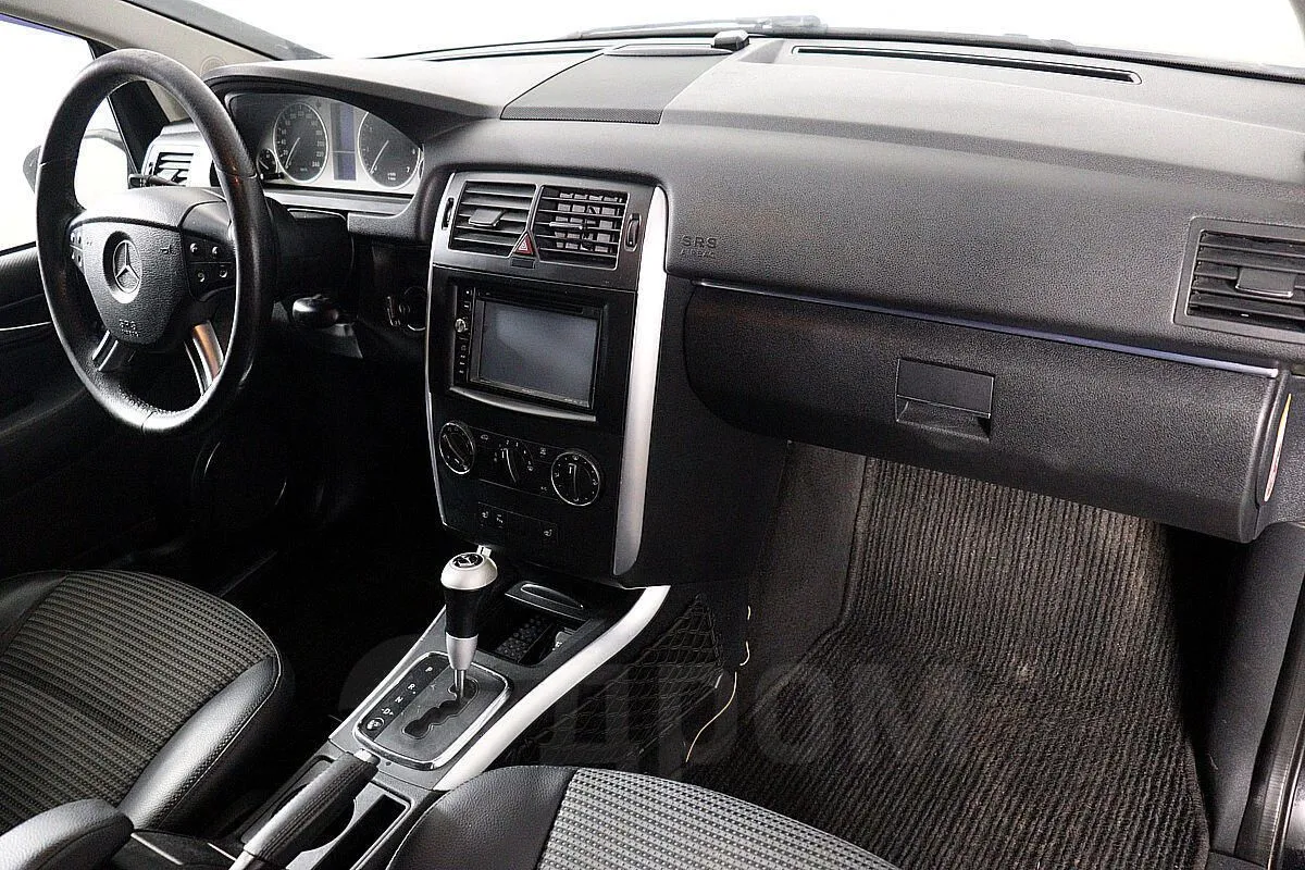 Mercedes-Benz B-Class  Image 10