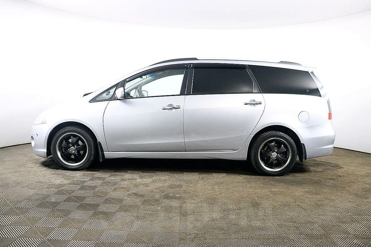 Mitsubishi Grandis  Image 8
