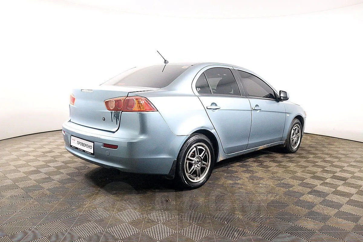 Mitsubishi Lancer  Image 5