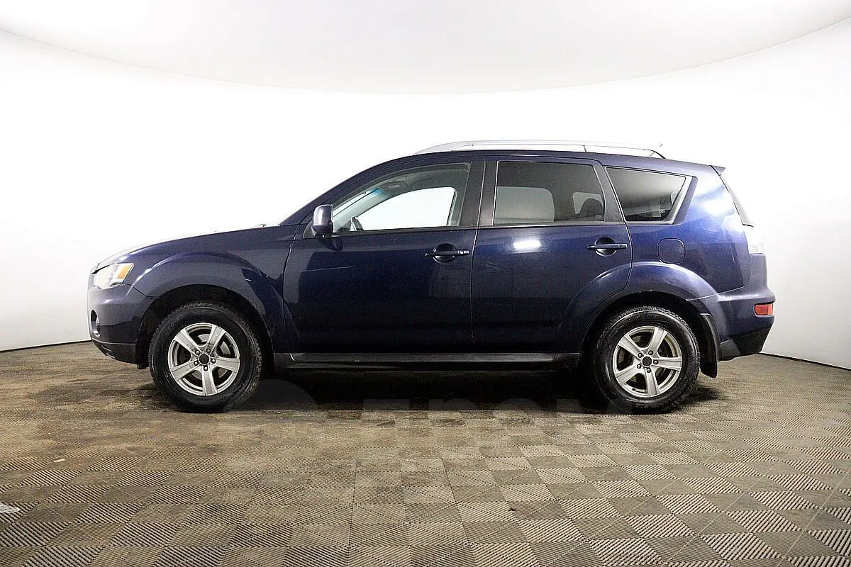 Mitsubishi Outlander  Image 8