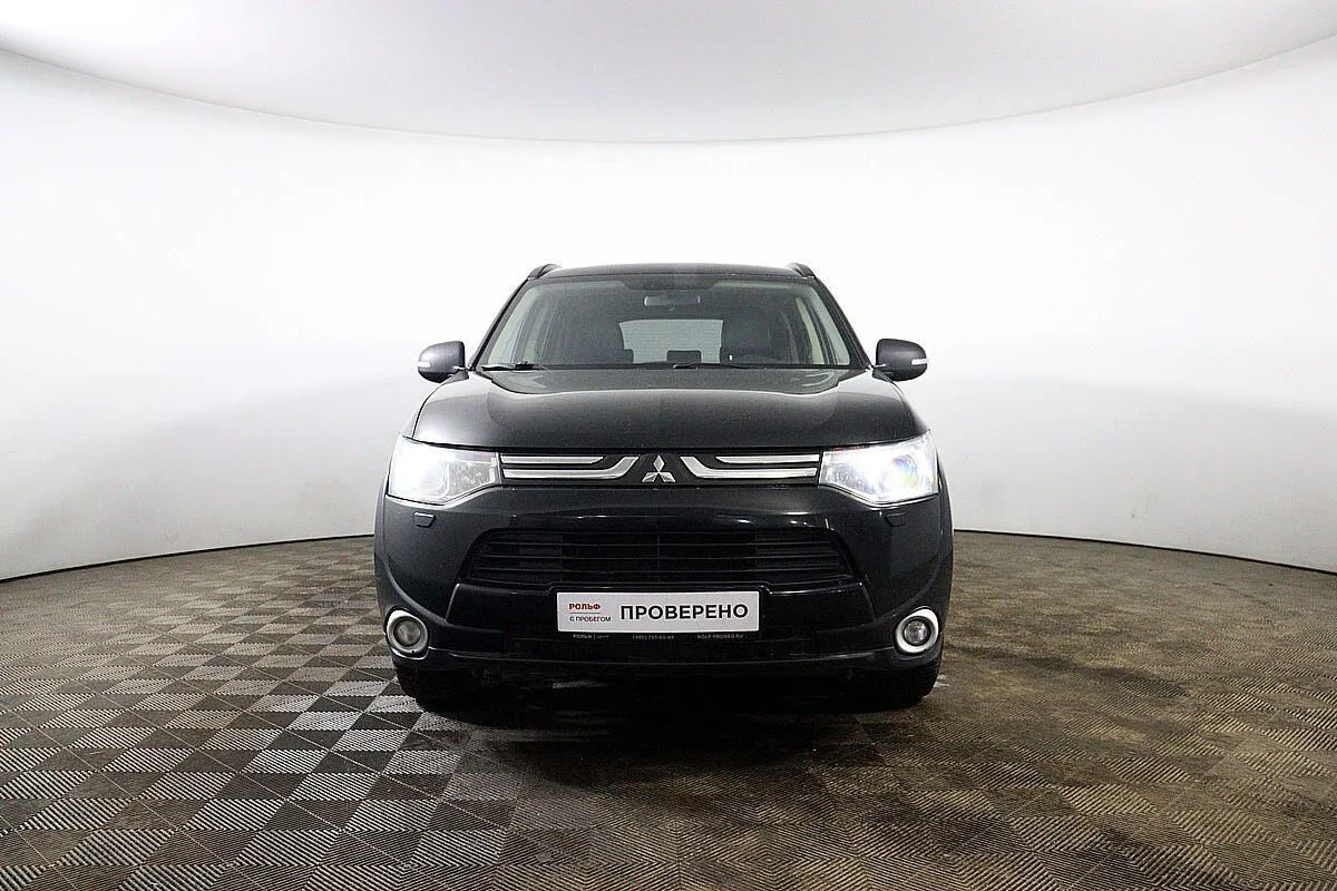 Mitsubishi Outlander  Image 2