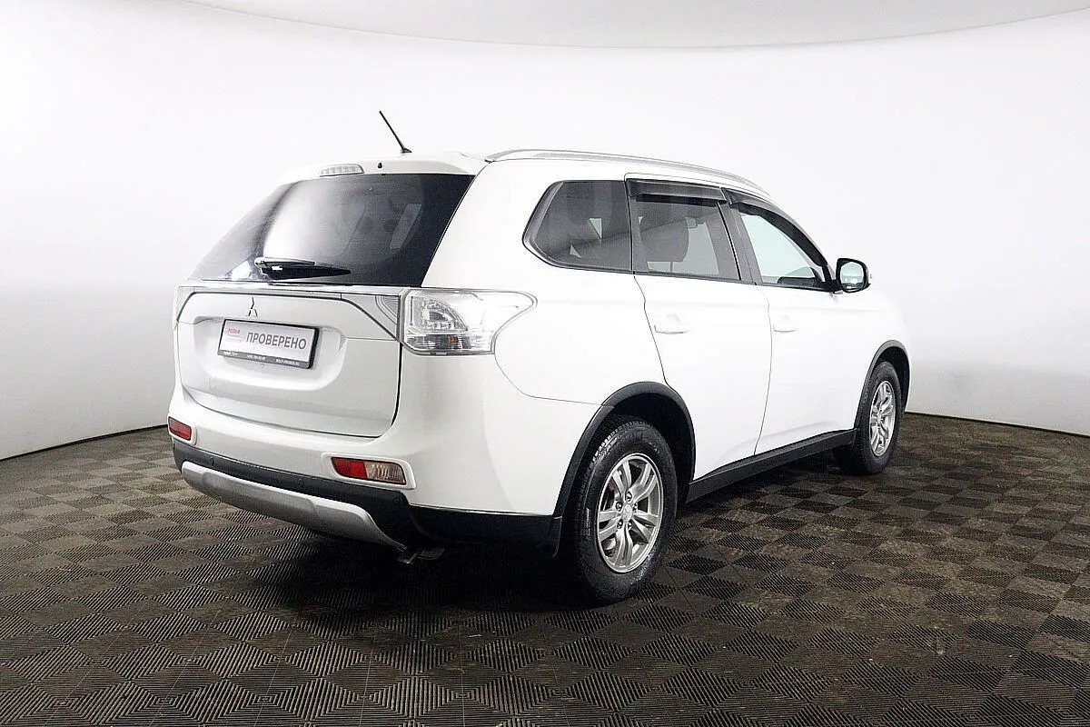Mitsubishi Outlander  Image 5