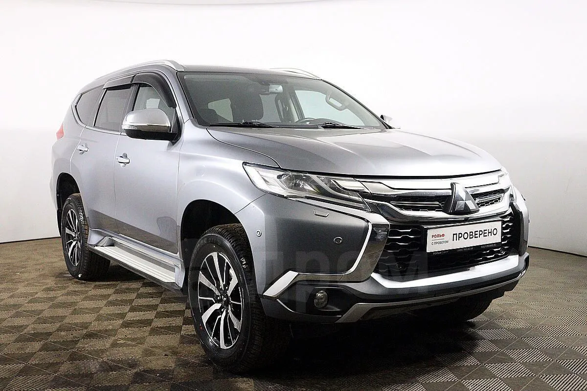 Mitsubishi Pajero  Image 3