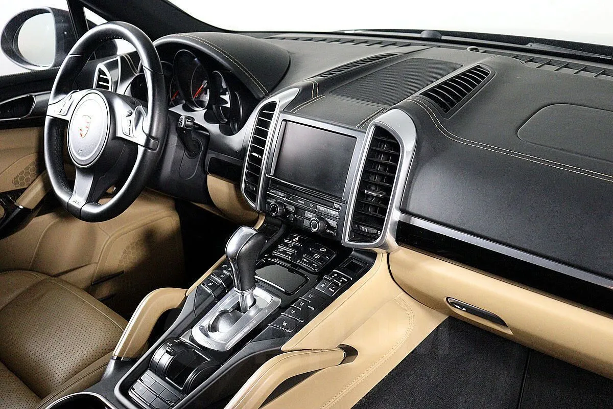 Porsche Cayenne  Image 10