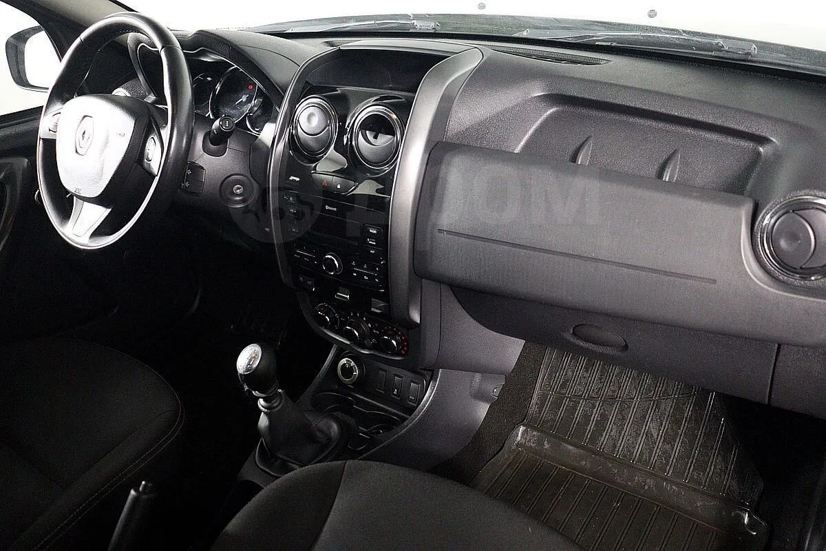 Renault Duster  Image 10