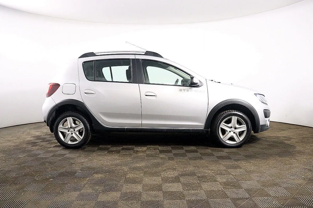 Renault Sandero  Image 4
