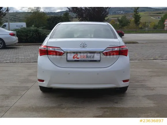 Toyota Corolla 1.33 Life Image 9
