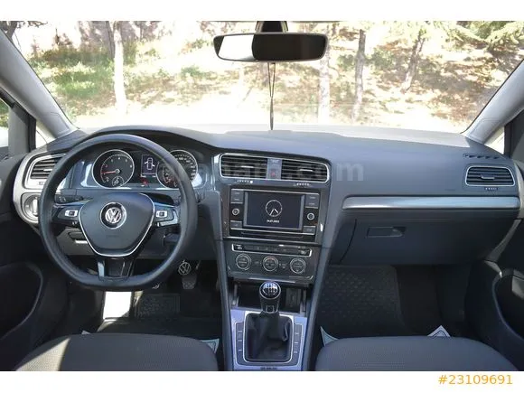 Volkswagen Golf 1.0 TSi Midline Plus Image 10