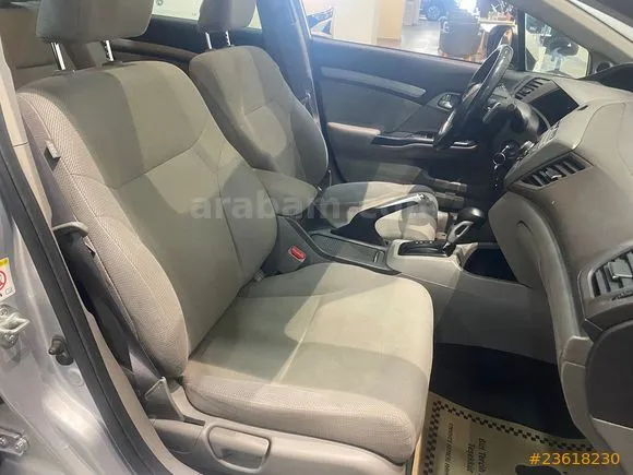 Honda Civic 1.6 i-VTEC Elegance Image 10