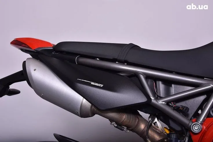 Ducati Hypermotard  Image 10
